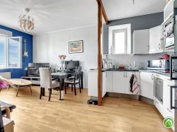 BREST CENTRE-VILLE : en dernier étage, joli appartement de 48m² avec vue sur la rade